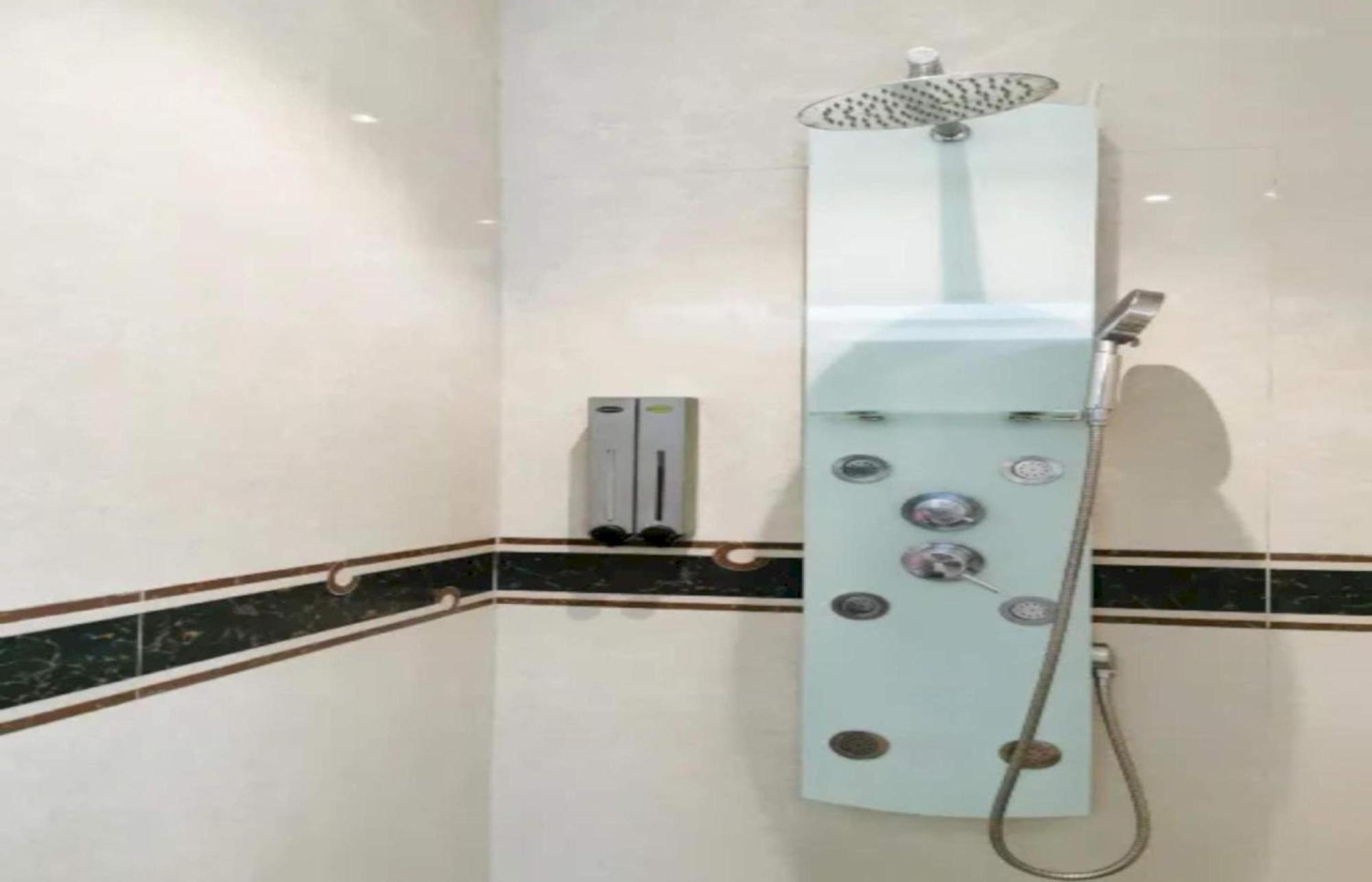 Capital O 75451 Podstel Hostel Bangkok Bagian luar foto