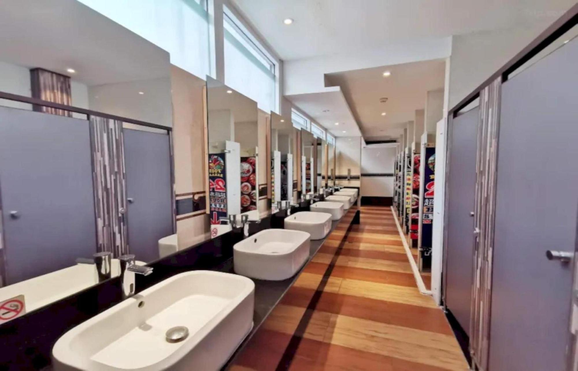 Capital O 75451 Podstel Hostel Bangkok Bagian luar foto