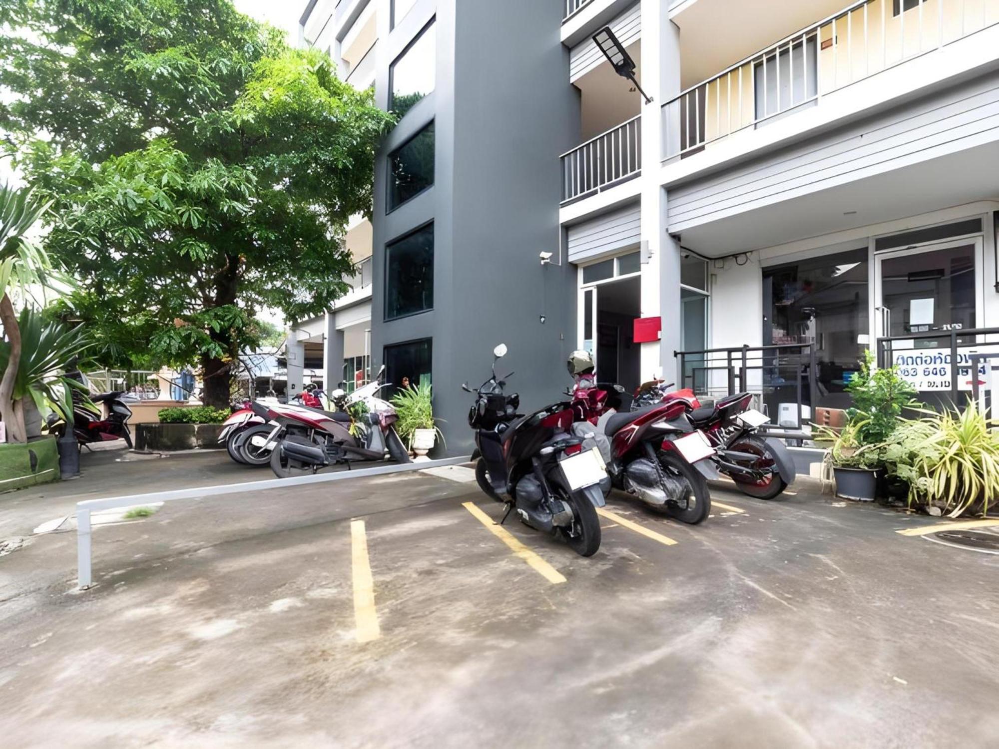 Capital O 75451 Podstel Hostel Bangkok Bagian luar foto